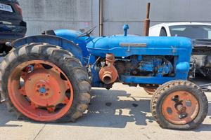 Trattore Fordson Super Major