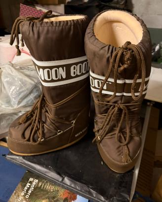 Moon boot