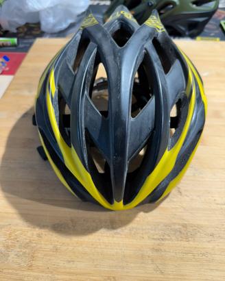 Casco bici marca gt