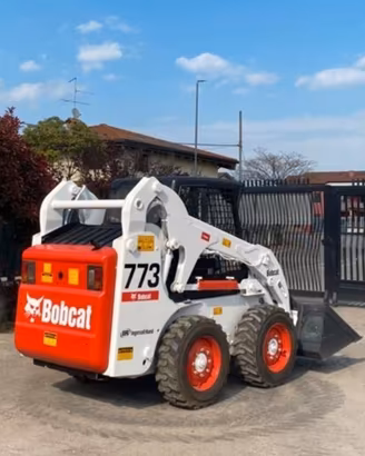 P119 Mini pala Bobcat 773 26 q