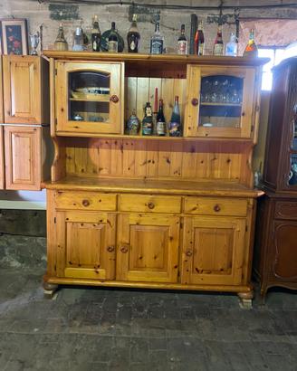 Mobile credenza,pensili,tavolo ,sedie