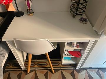 Scrivania Ikea in legno