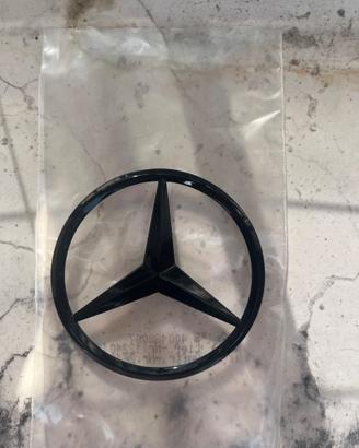 Stemma Mercedes-Benz posteriore