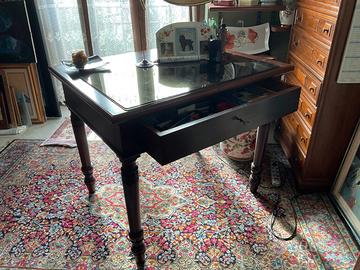 Tavolo scrivania in legno massello anni 30.