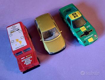 Lotto 3 automobili Bburago, Land Rover, Chevrolet