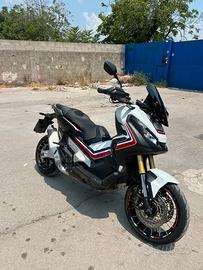 Xadv 750