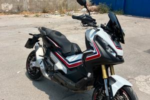 Xadv 750