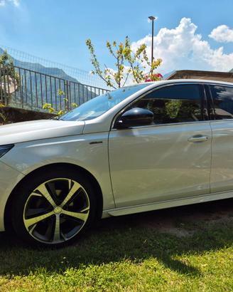 Peugeot 308 1.5 HDi 130 cv GT-line