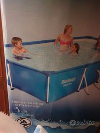 Piscina usata una sola stagione buono stato