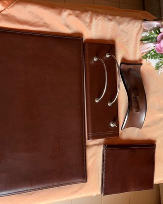 Set scrivania in pelle