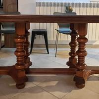 Tavolo in legno fratino