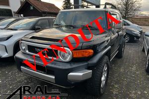 Toyota FJ Cruiser 4.0 V6 239CV