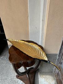 Grande foglia decorativa dorata vintage
