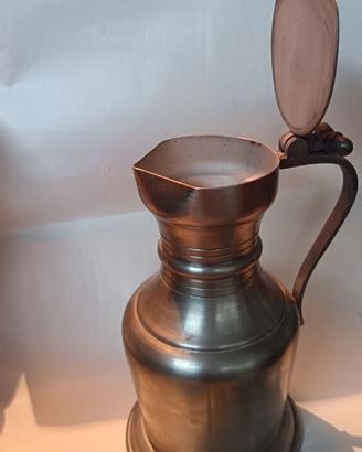Brocca in peltro sigillata (95% stagno)