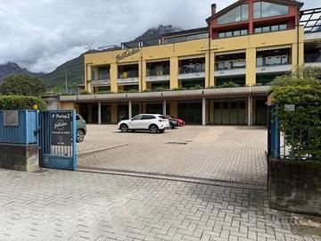 Immobile di 445 m² con 1 locale a Abbadia Lariana