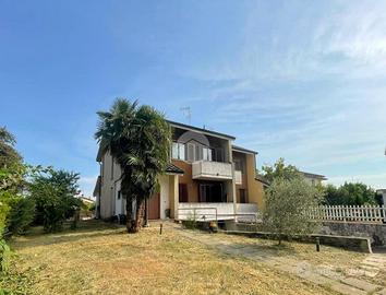 VILLA A SCHIERA D'ANGOLO A BOFFALORA SOPRA TICINO