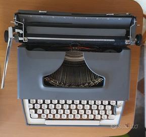 Macchina da scrivere Remington