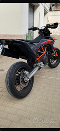 KTM 690 SMC R 2023