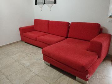 Divano con chaiselongue