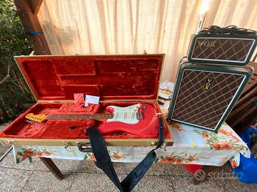 CHITARRA ELETTRICA FENDER CON AMPLIFICATORE