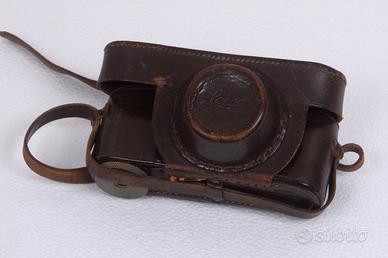 Custodia in pelle leica