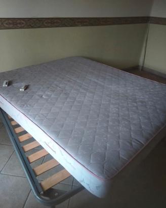 rete in doghe con materasso