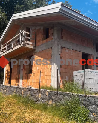 Villa Singola con spazio esterno -Aci Sant'Antonio