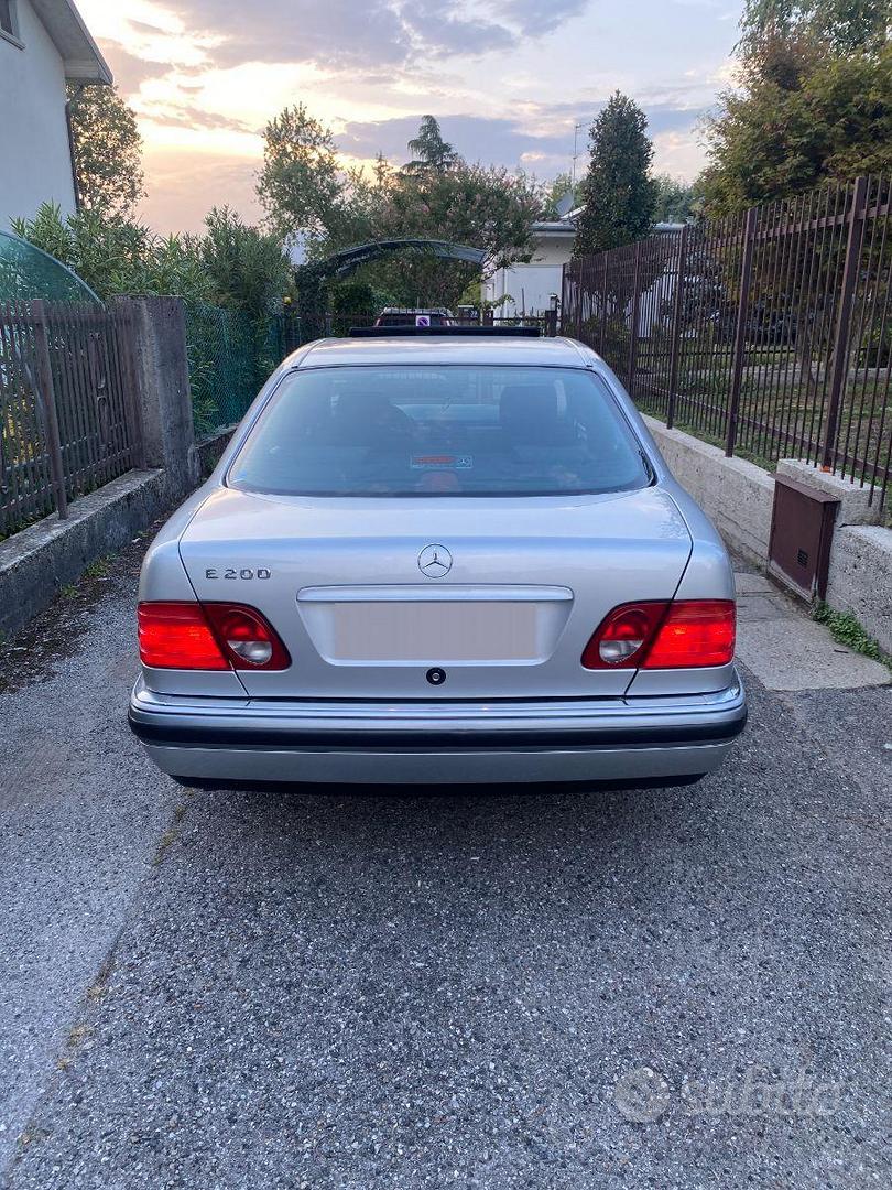 Mercedes-Benz E