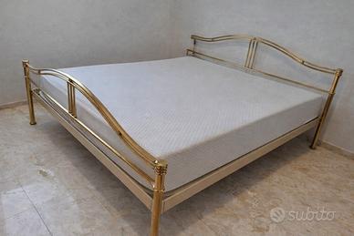 Letto matrimoniale Riva di Cantù 