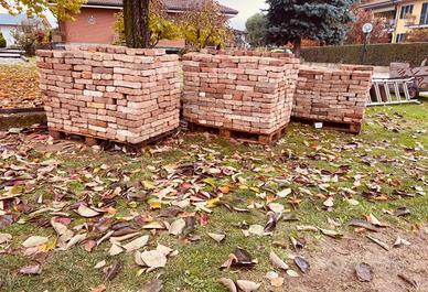 Mattoni vecchi originali di recupero