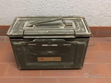 Cassetta metallica porta cartucce