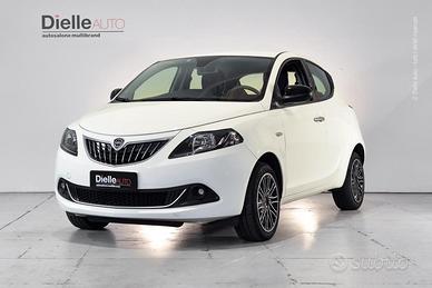 Lancia Ypsilon 1.0 firefly hybrid Gold s&s 70cv