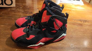 Jordan True Flight nere e rosse taglia 41 US 8