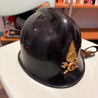 Elmo da pompiere con tuta originale anni 60