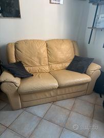 Divano pelle, due posti, beige ocra