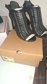 6 paia di scarpe