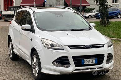 Ford Kuga 2.0 TDCI 150 CV S&S 4WD Titanium