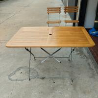 tavolo e sedie da esterno 