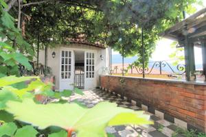 CASA SEMINDIPENDENTE A QUASSOLO