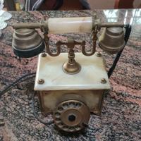 Telefono vintage in onice