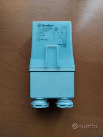 interruttore crepuscolare Finder 220v 2000W