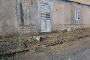 Casa indipendente da ristrutturare con terreno