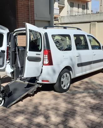 Dacia trasporto disabili pianale ribassato
