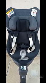 seggiolino Cybex nero con riduttore neonati