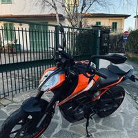 KTM Duke 125