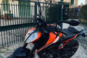 KTM Duke 125