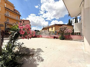 3 LOCALI A ROMA