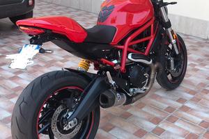 Ducati Monster 797 plus