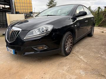 Lancia Delta 2.0 M-Jet 165 cv. Ricambi