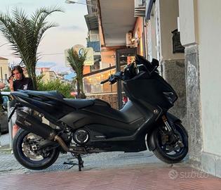 TMAX YAMAHA 